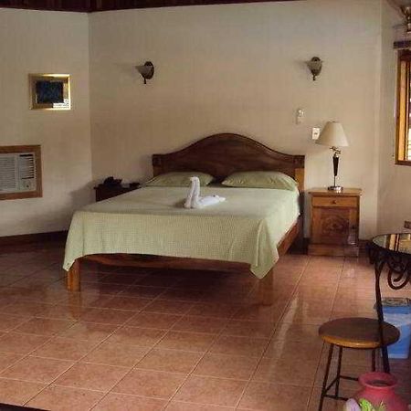 Hotel Villa Acacia ปลายาเฮอร์โมซา ภายนอก รูปภาพ