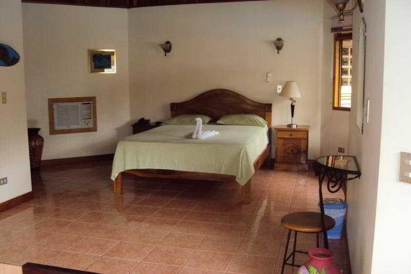 Hotel Villa Acacia ปลายาเฮอร์โมซา ภายนอก รูปภาพ