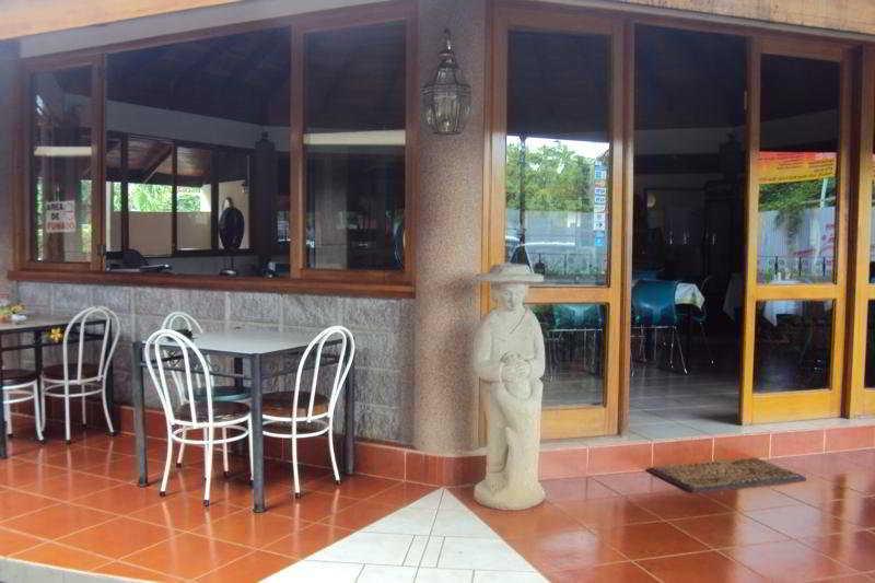 Hotel Villa Acacia ปลายาเฮอร์โมซา ภายนอก รูปภาพ
